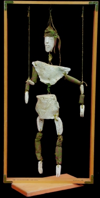 LA MARIONNETTE EST NUE